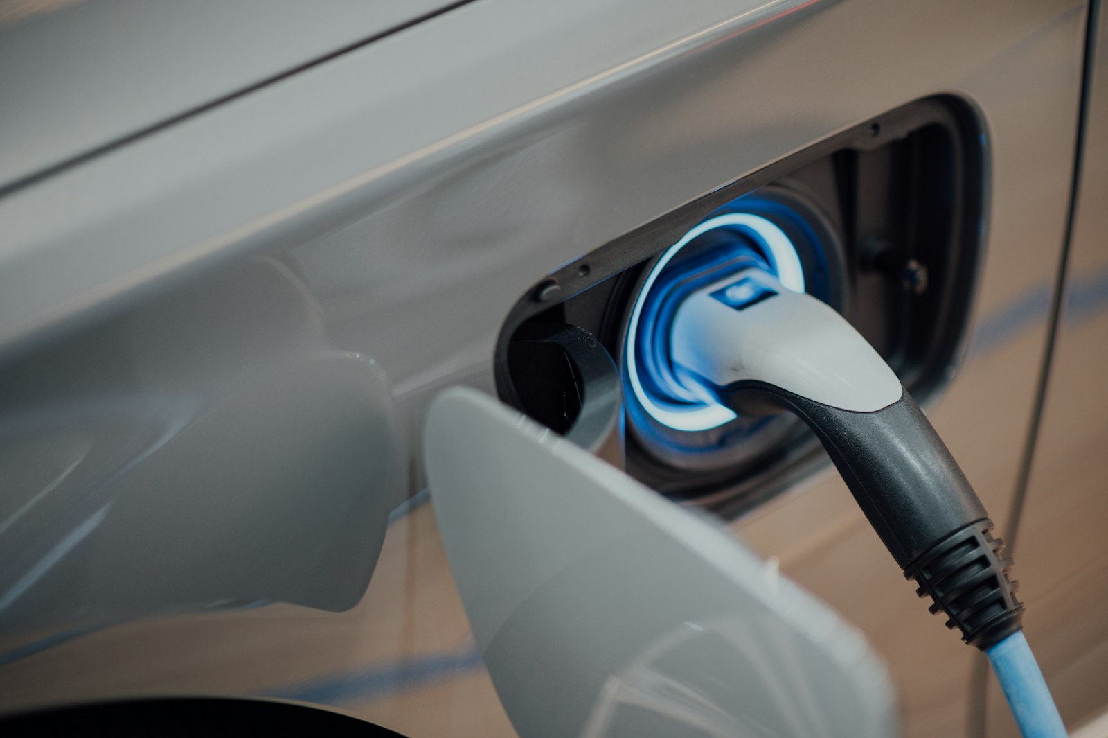 Apartment Charging Still Hits Right-to-Plug Gaps in 2026