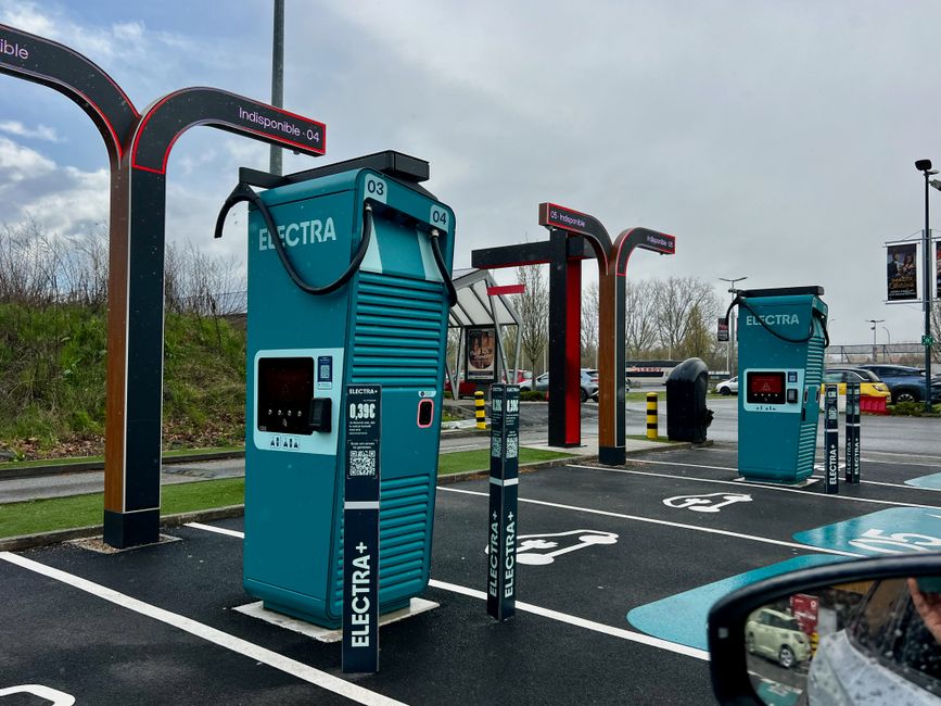 InstaVolt expands British Land partnership to continue major UK retail park EV charging rollout