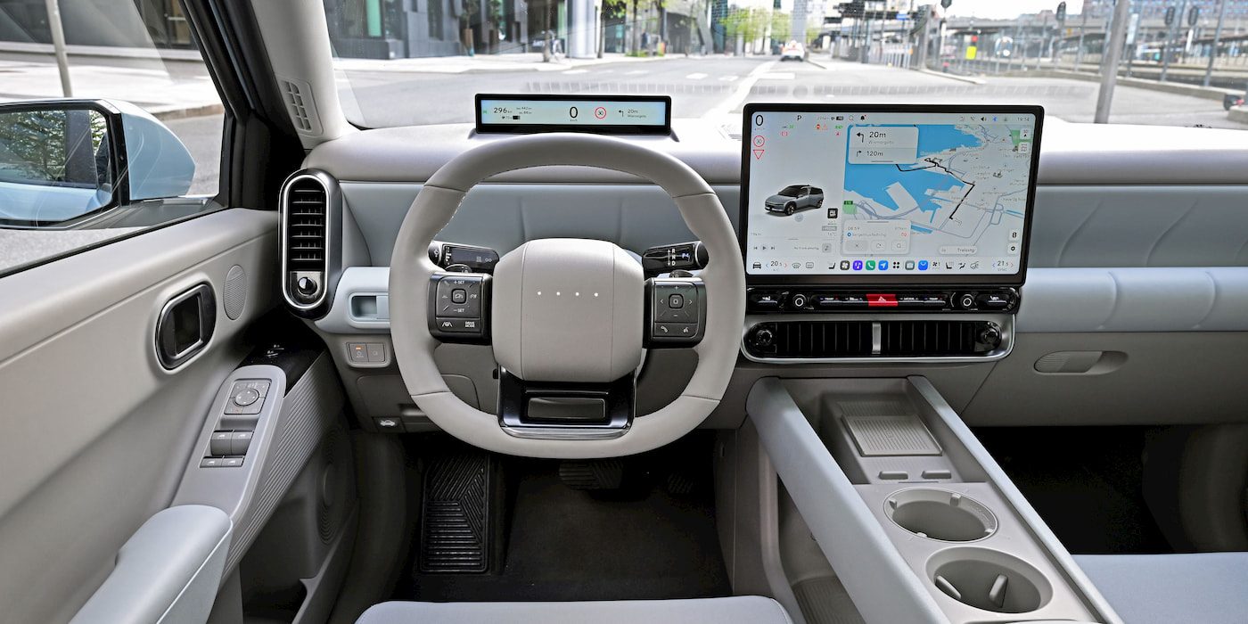 Hyundai IONIQ 5 spotted with a new high-tech setup and large 18″ digital screen