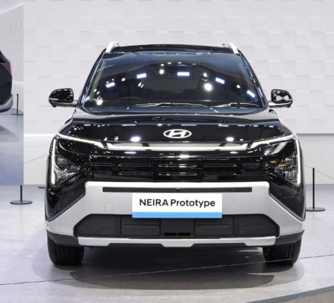 Hyundai Unveils Neira Electric MPV Prototype at Indonesia Auto Show