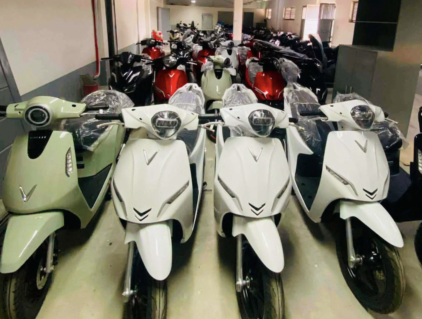 VinFast Launches Electric Scooters with 30,000 Battery-Swap Stations in Philippines