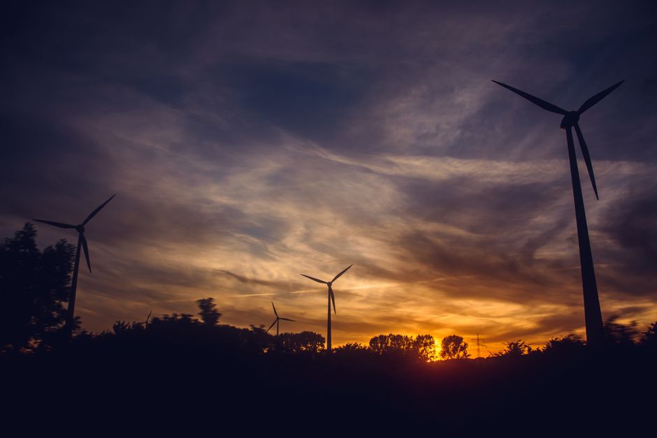 Advocacy Groups Push Washington Utility to Cut Rate Hikes, Boost Clean Energy