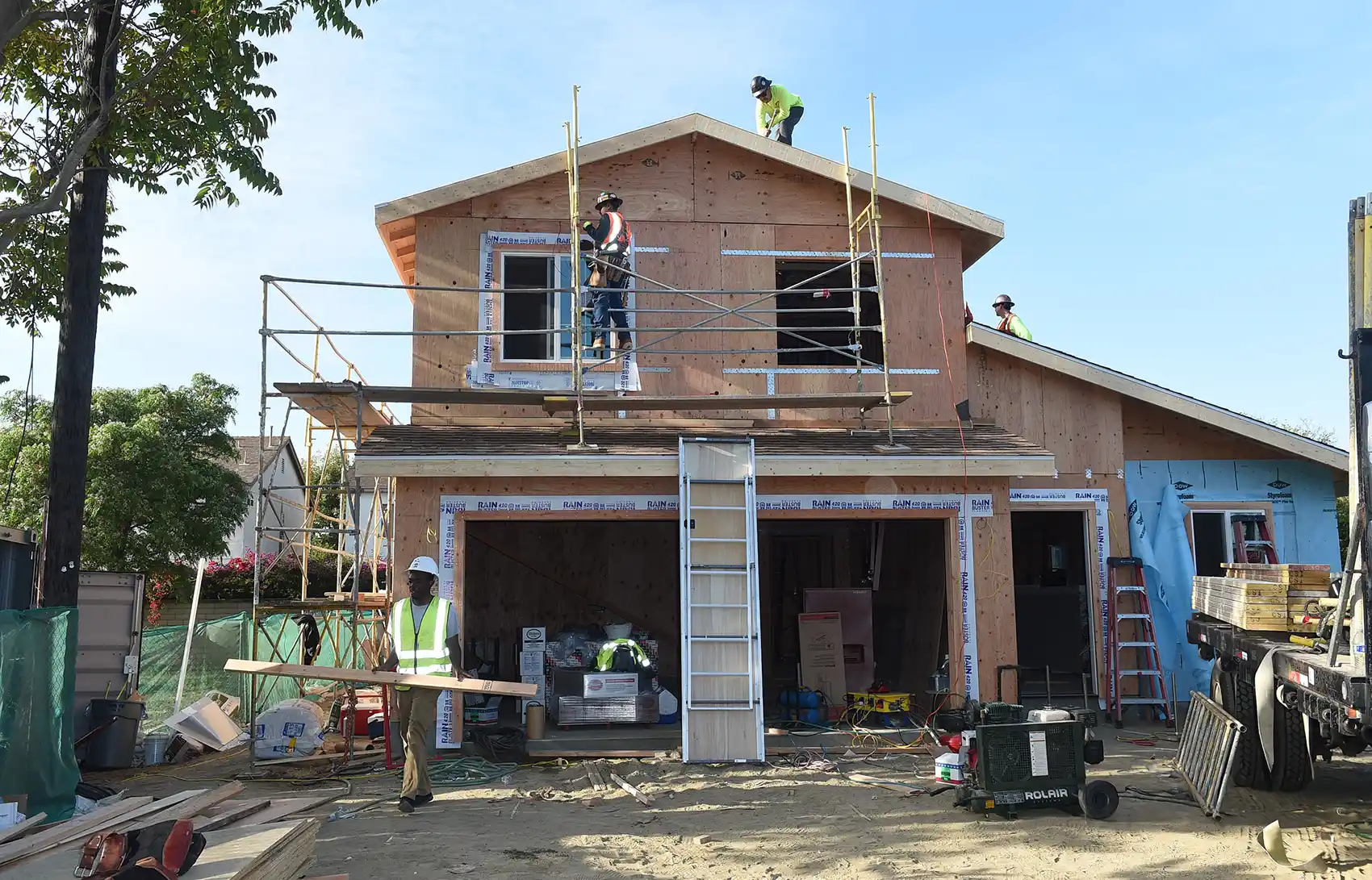 Affordable Homes, Cooling Centers, and a Faster Grid: Four Companies Pilot New Energy Tech